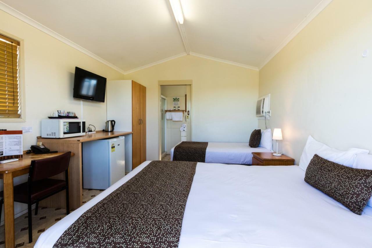 Hotel Settlers Biloela Εξωτερικό φωτογραφία